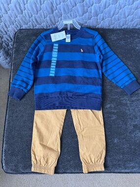 Carter's 2-piece playwear set